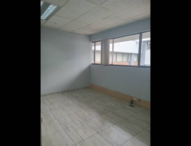 Office property to rent in ORMONDE